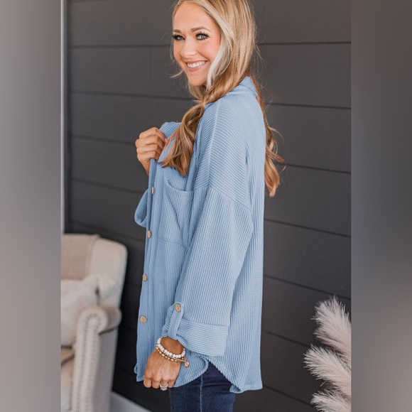 Sky Blue Ribbed Button Down Shacket, Long Sleeved, Collar and Pockets, Small - Picture 2 of 5